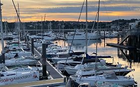 Garden Flat Torquay Just 2 Mins Walk From The Harbour