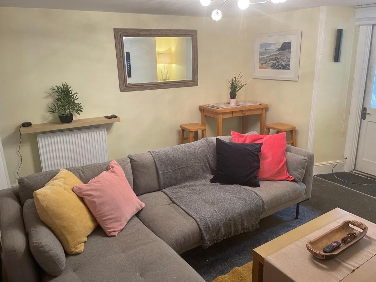 Garden Flat Torquay Just 2 Mins Walk From The Harbour Apartment Exterior photo