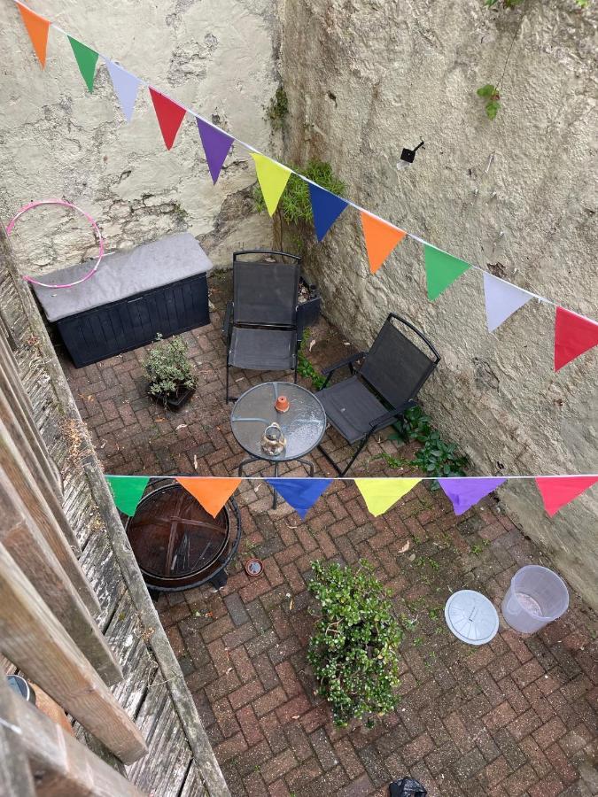 Garden Flat Torquay Just 2 Mins Walk From The Harbour Apartment Exterior photo