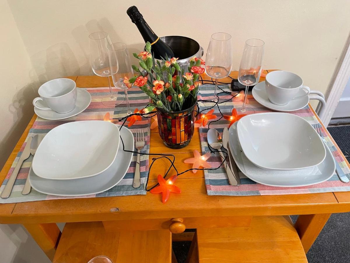 Garden Flat Torquay Just 2 Mins Walk From The Harbour Apartment Exterior photo